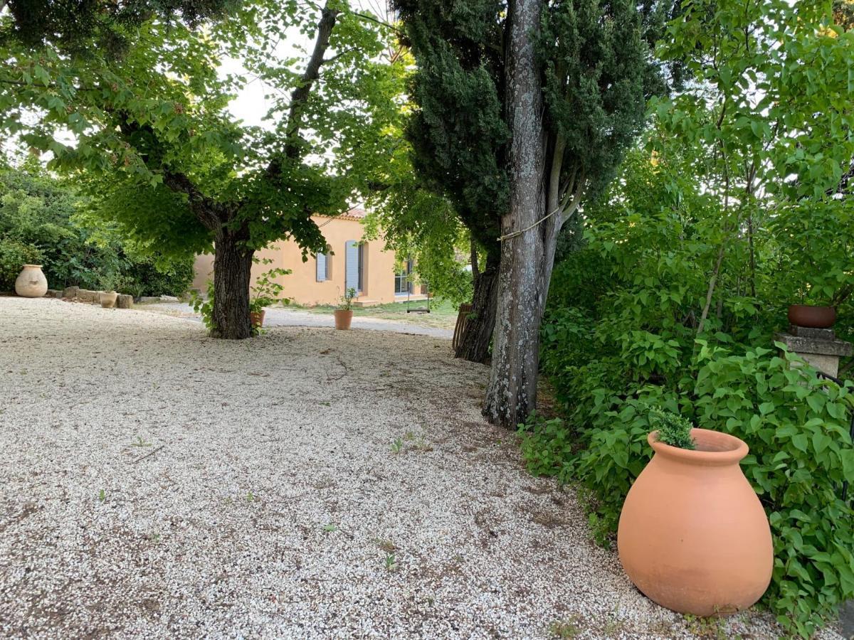 Le Mas Des Pignes -Adults Only Aix-en-Provence Exterior photo